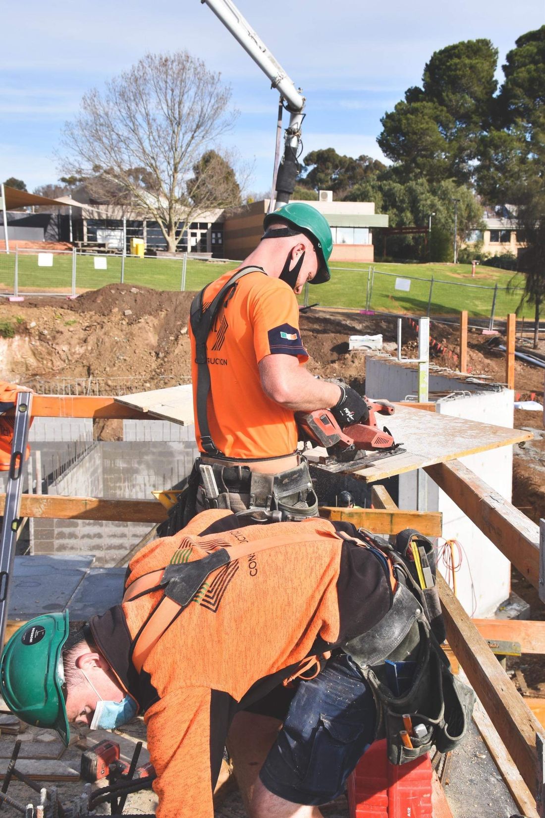 Retaining wall formwork